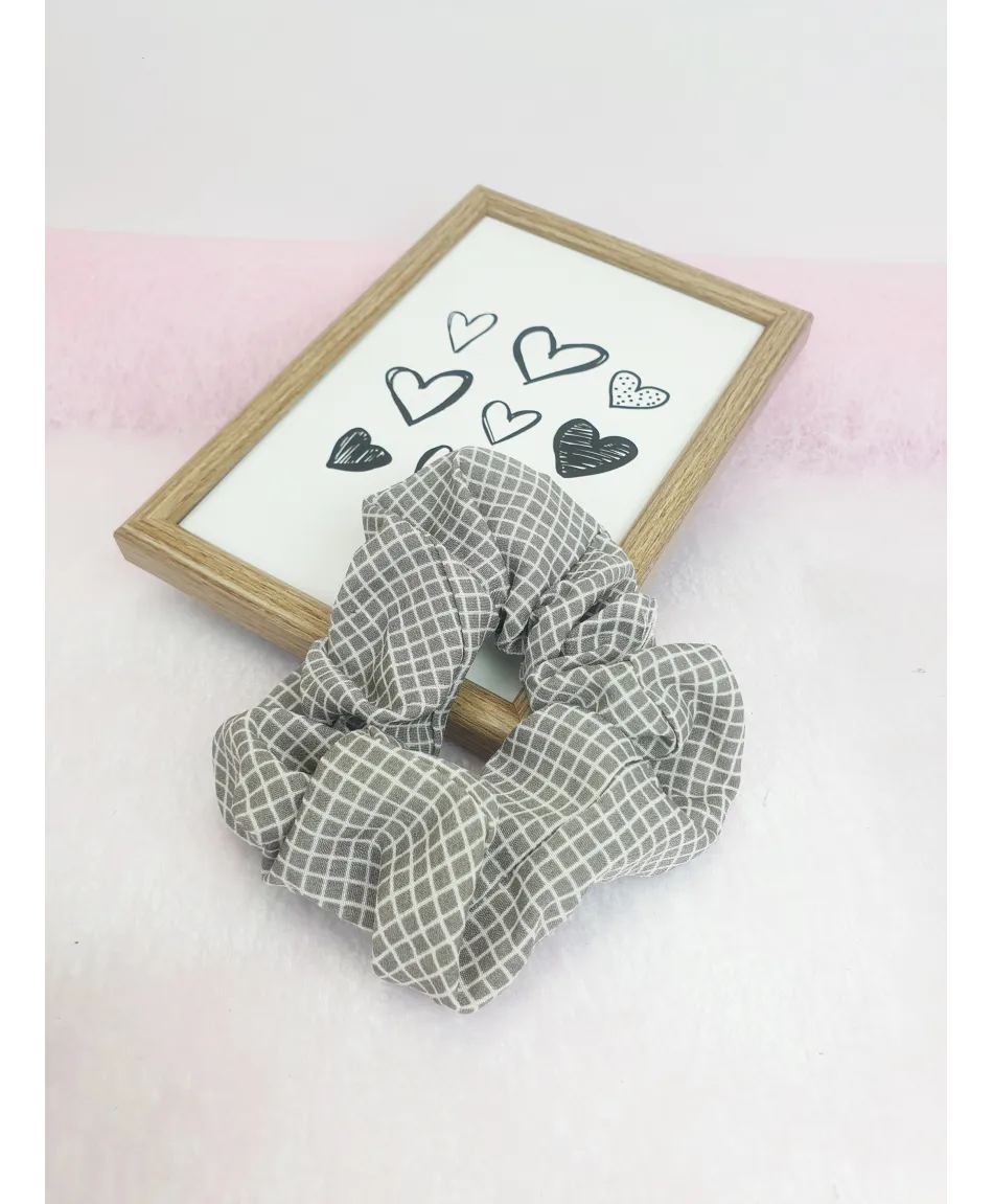 Gumki do włosów scrunchie beżowe wzory