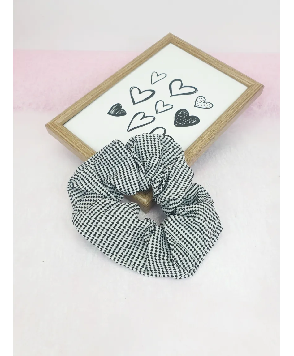 Gumki do włosów scrunchie czarne wzory