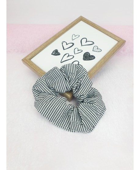 Gumki do włosów scrunchie czarne wzory