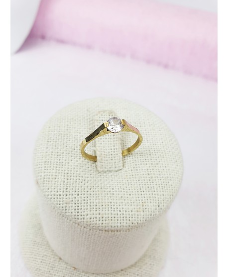 Pierścionek złoty stal delikatny z oczkiem