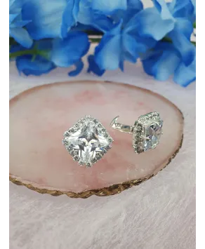 Bogato zdobione srebrny klipsy różne kształty