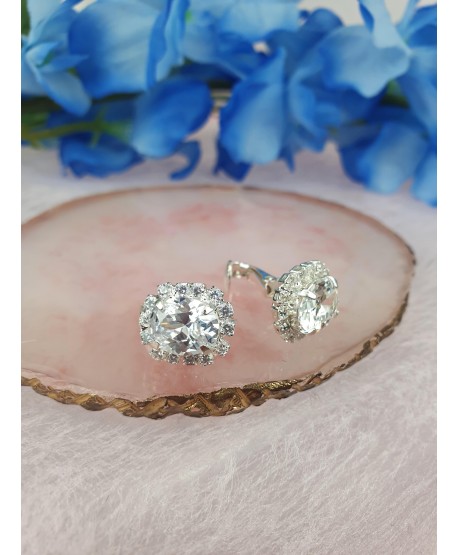 Bogato zdobione srebrny klipsy różne kształty