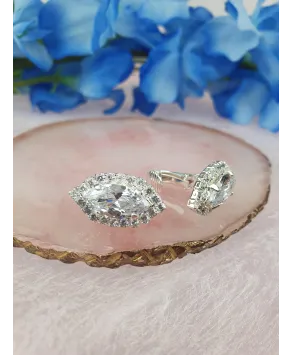 Bogato zdobione srebrny klipsy różne kształty