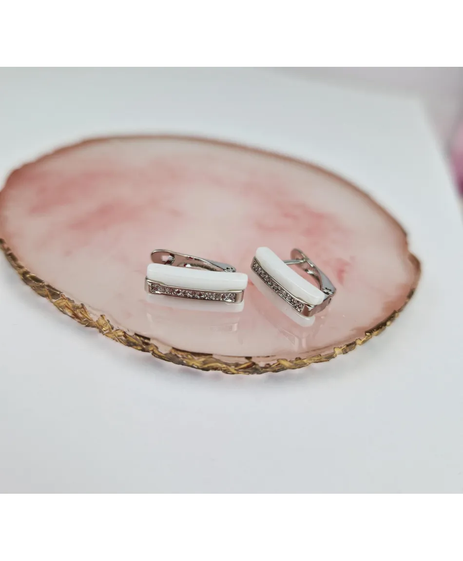 Kolczyki z białą lub czarną ceramiką