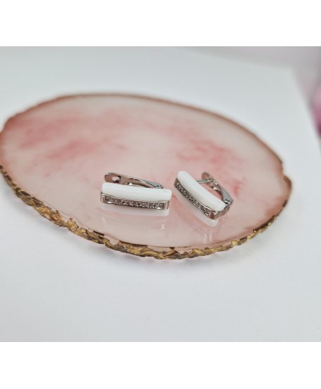 Kolczyki z białą lub czarną ceramiką