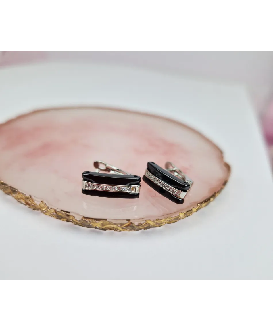 Kolczyki z białą lub czarną ceramiką