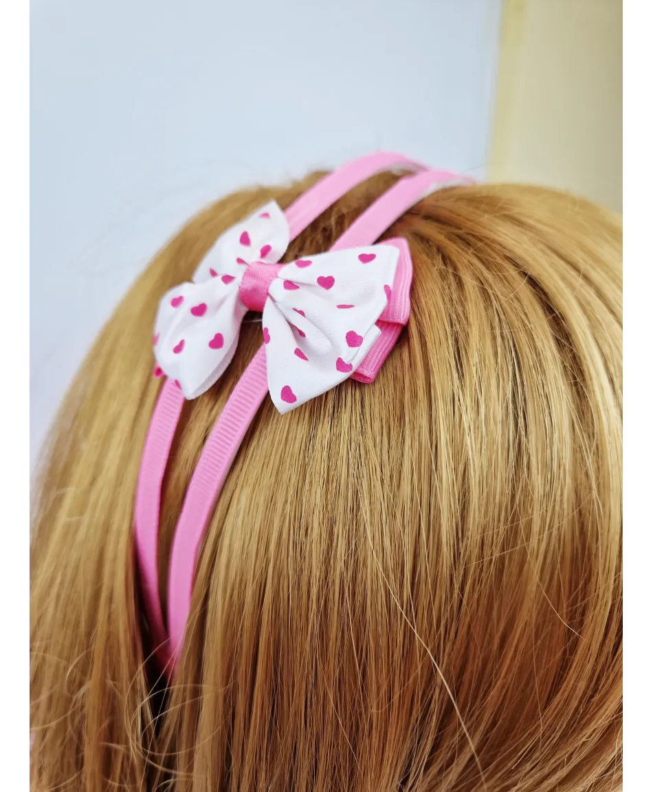 Opaski z kokardkami w serduszka