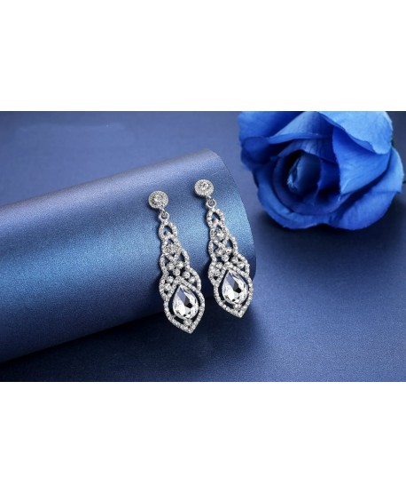 Kolczyki srebrne cyrkoniowe z łezką