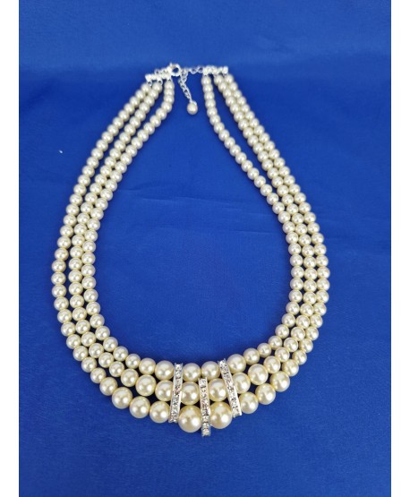 Naszyjnik ze szklanych pereł ecru ze wstawką potrójny