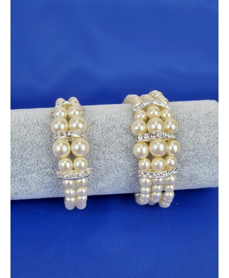Bransoletki ze szklanych pereł ecru ze wstawkami