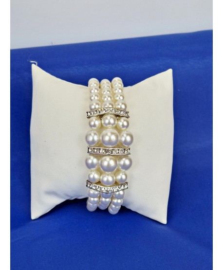 Bransoletki ze szklanych białych pereł ze wstawkami