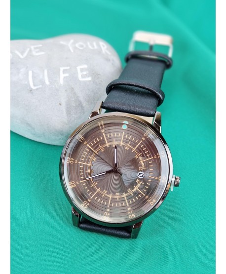 Zegarek męski na czarnym pasku z datownikiem