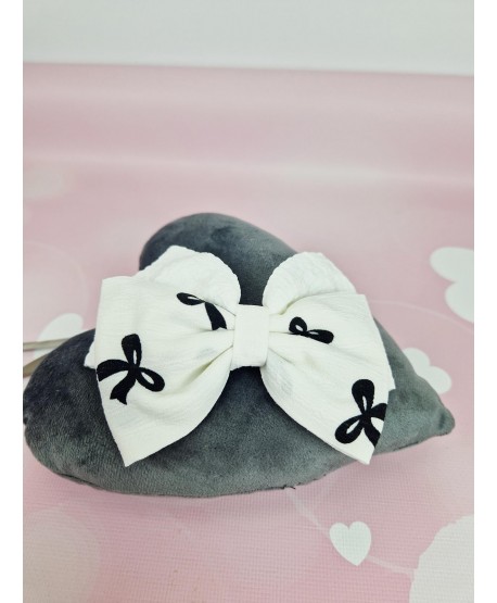 Kokardka do włosów na spince