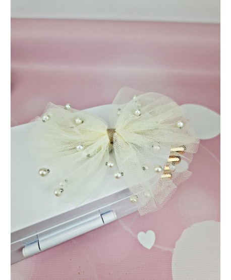 Tiulowe kokardki z perełkami na spince