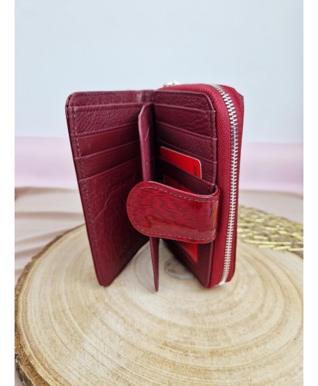 Portfel damski skórzany średni czerwony z zamkiem