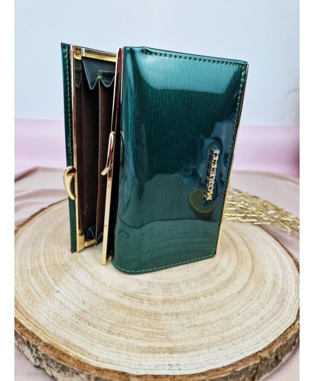 Portfel damski skórzany średni butelkowa zieleń Moretti