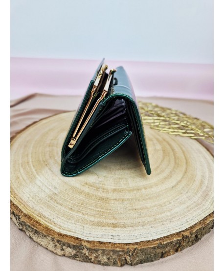 Portfel damski skórzany średni butelkowa zieleń Moretti