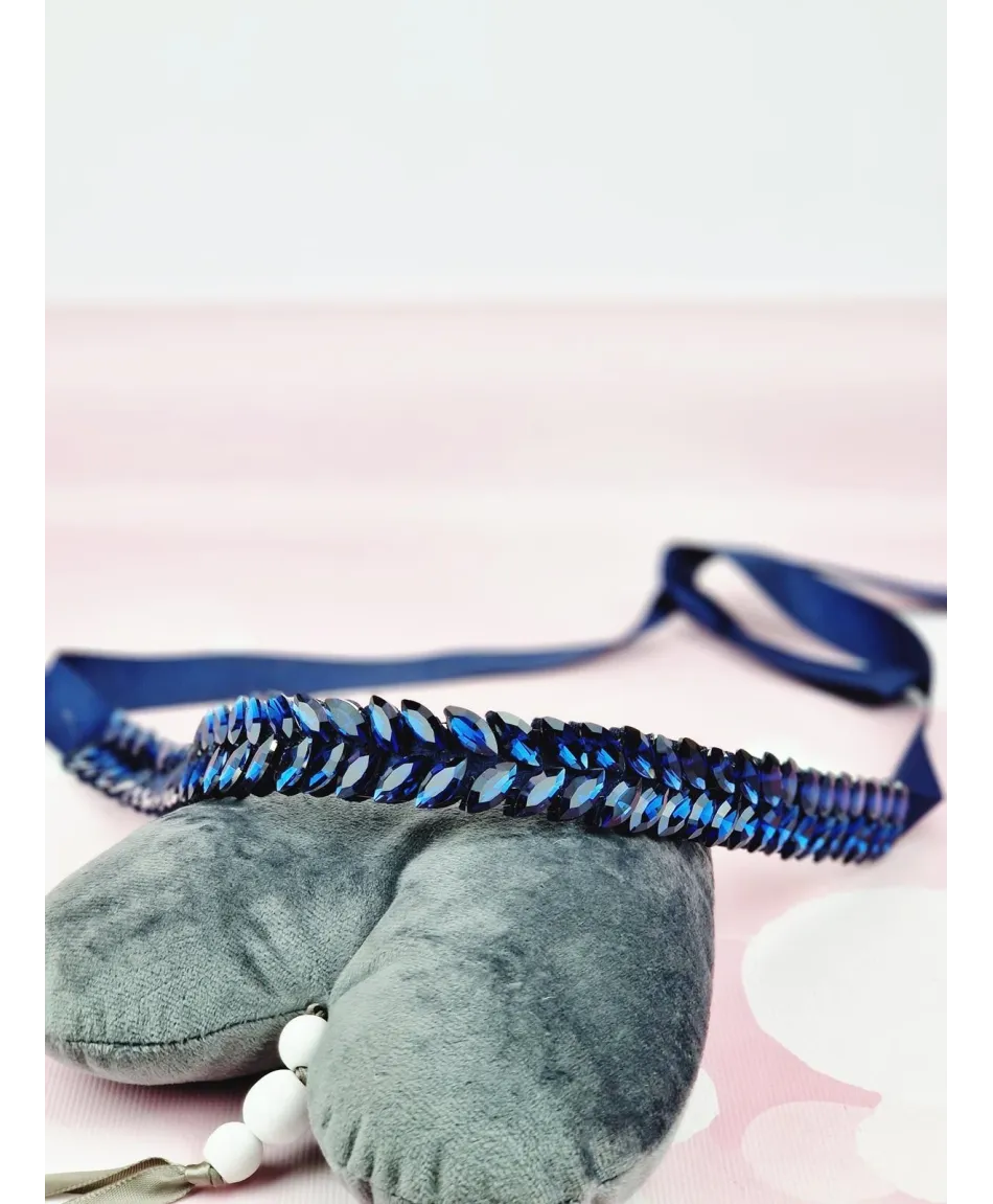 Ozdobne paski do sukienki na taśmie z kryształków