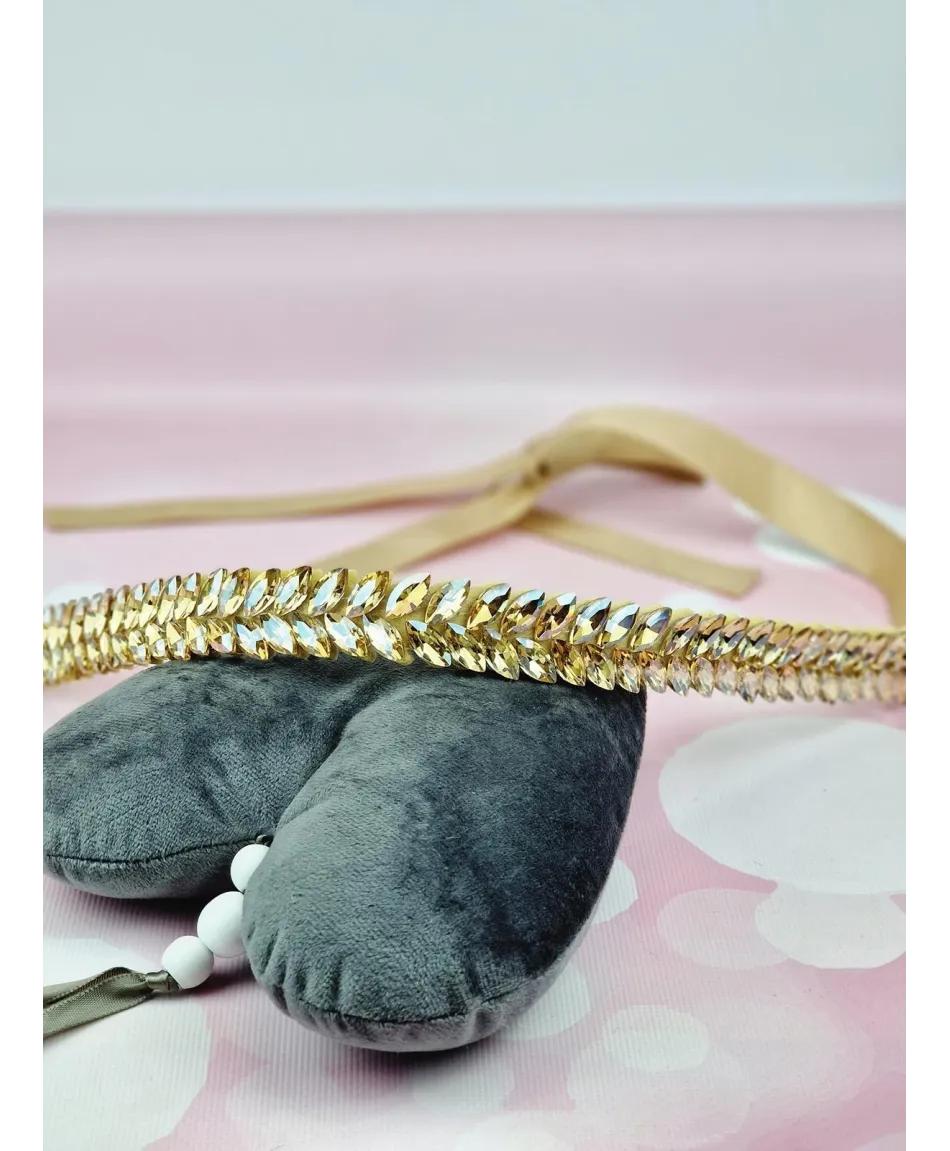 Ozdobne paski do sukienki na taśmie z kryształków