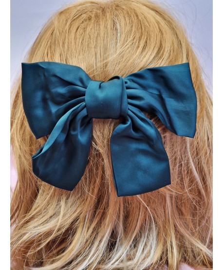 Duże kokardy do włosów na automatycznej spince