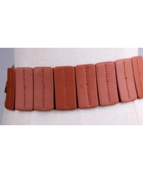 Brązowy pasek na gumie zapinany
