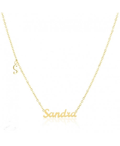 Celebrytka stal z imieniem Sandra z literką