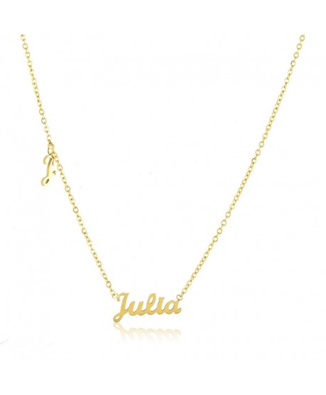Celebrytka stal z imieniem Julia z literką