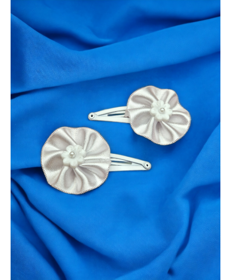 Spineczki z białym kwiatuszkiem 2 szt