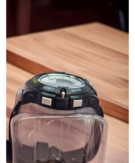 Zegarek elektroniczny czarny dla chłopca