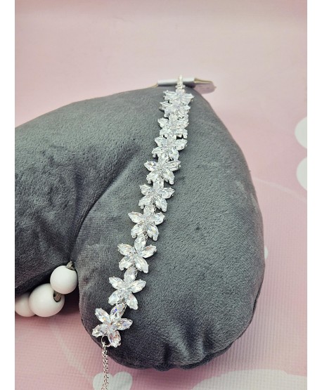 Bransoletka srebrna cyrkoniowe kwiatuszki