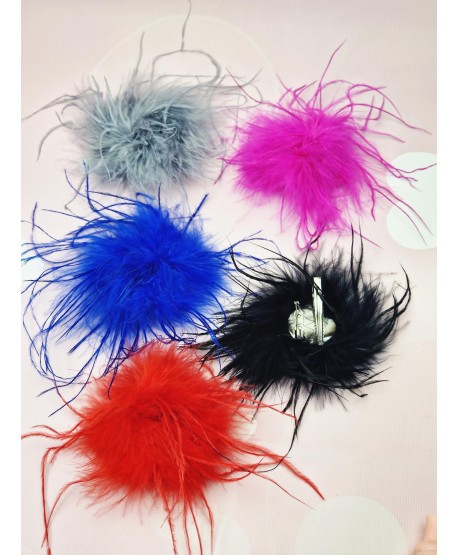 Broszki przypinki puchate w kolorach