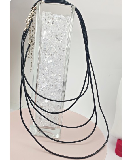 Czarne rzemyki z zapięciem stal srebrna 45 cm - 60 cm