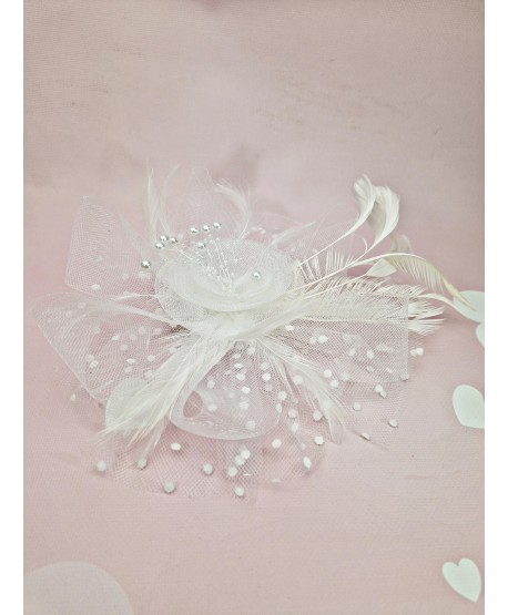 Fascynator toczek biały z różą