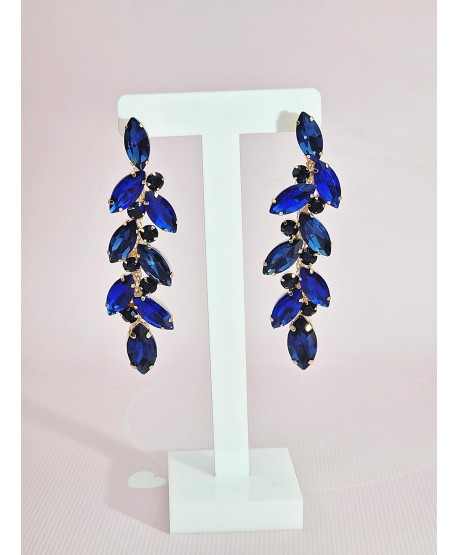 Kolczyki wiszące w kolorze chabru oraz granatu