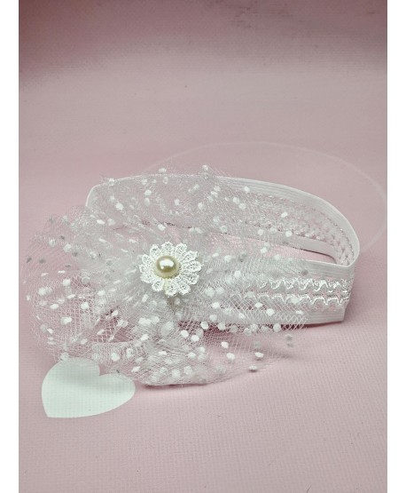 Opaska na gumce z białym tiulowym kwiatkiem