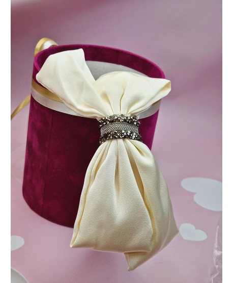 Opaska z dużą kokardką i cyrkoniami