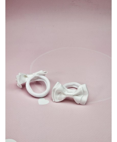Gumeczki z białą kokardką