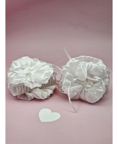 Spinka szczęka z białym kwiatuszkiem