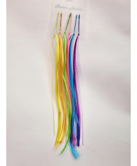 Pasemka kolorowych włosów