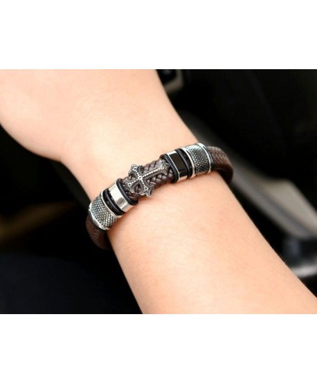 Bransoletka męska na rzemieniu z krzyżem