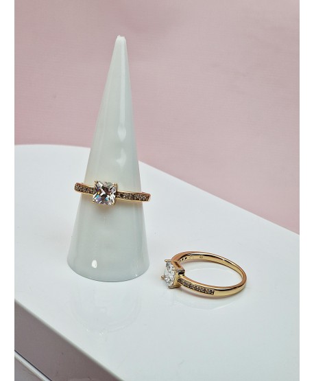 Pierścionek stal obrączka z błyszczącą cyrkonią