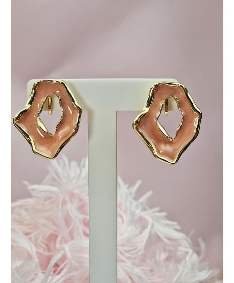 Klipsy złote geometryczne z brzoskwiniową emalią