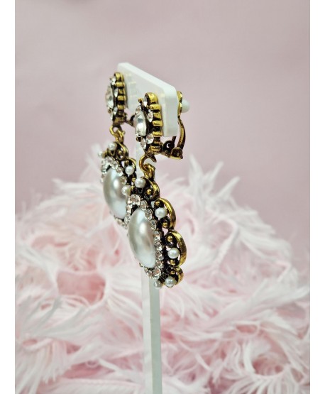 Klipsy złote wiszące z perełką oraz cyrkoniami