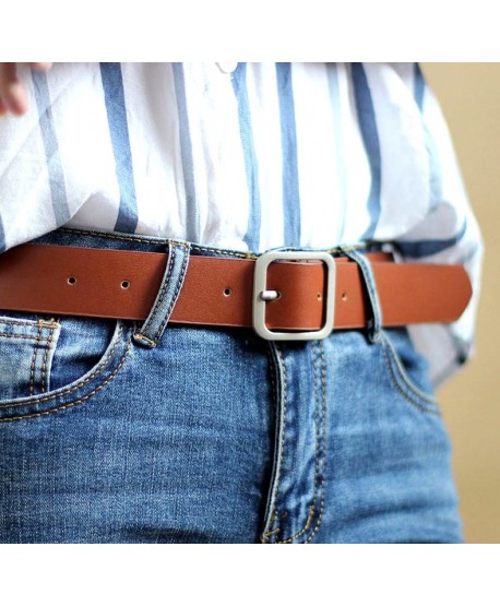 Jasno brązowy pasek ze złotą matową klamrą