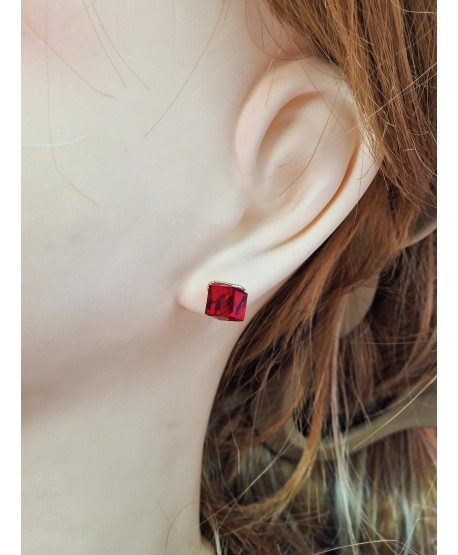 Kolczyki stal kolorowe kosteczki na sztyfcie