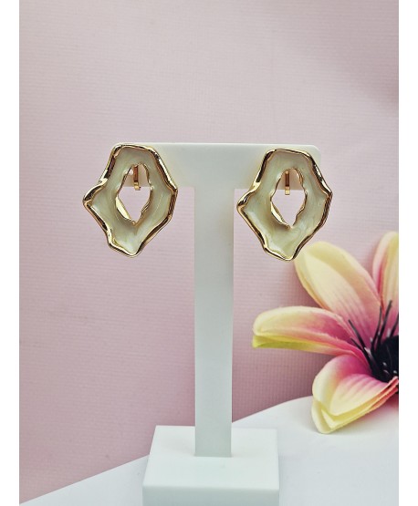Klipsy złote geometryczne z białą emalią