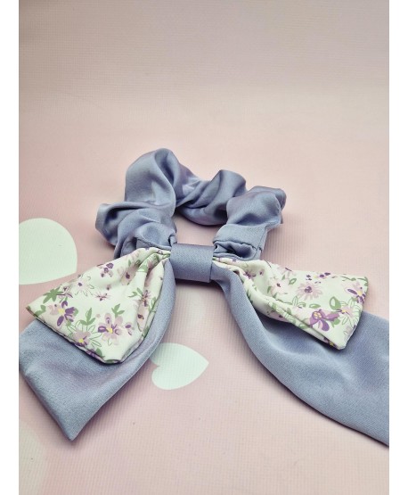 Gumka satynowa scrunchie w urocze kwiatuszki- kolory