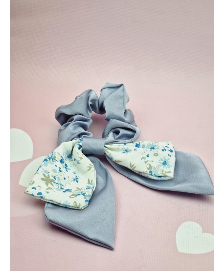 Gumka satynowa scrunchie w urocze kwiatuszki- kolory