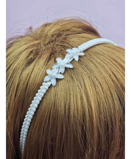 Opaska ozdobna z perełkami oraz kwiatuszkami