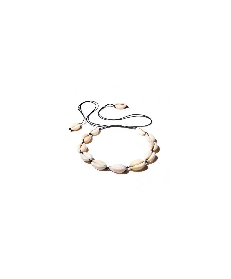 Choker wiązany z muszelek na czarnych rzemykach